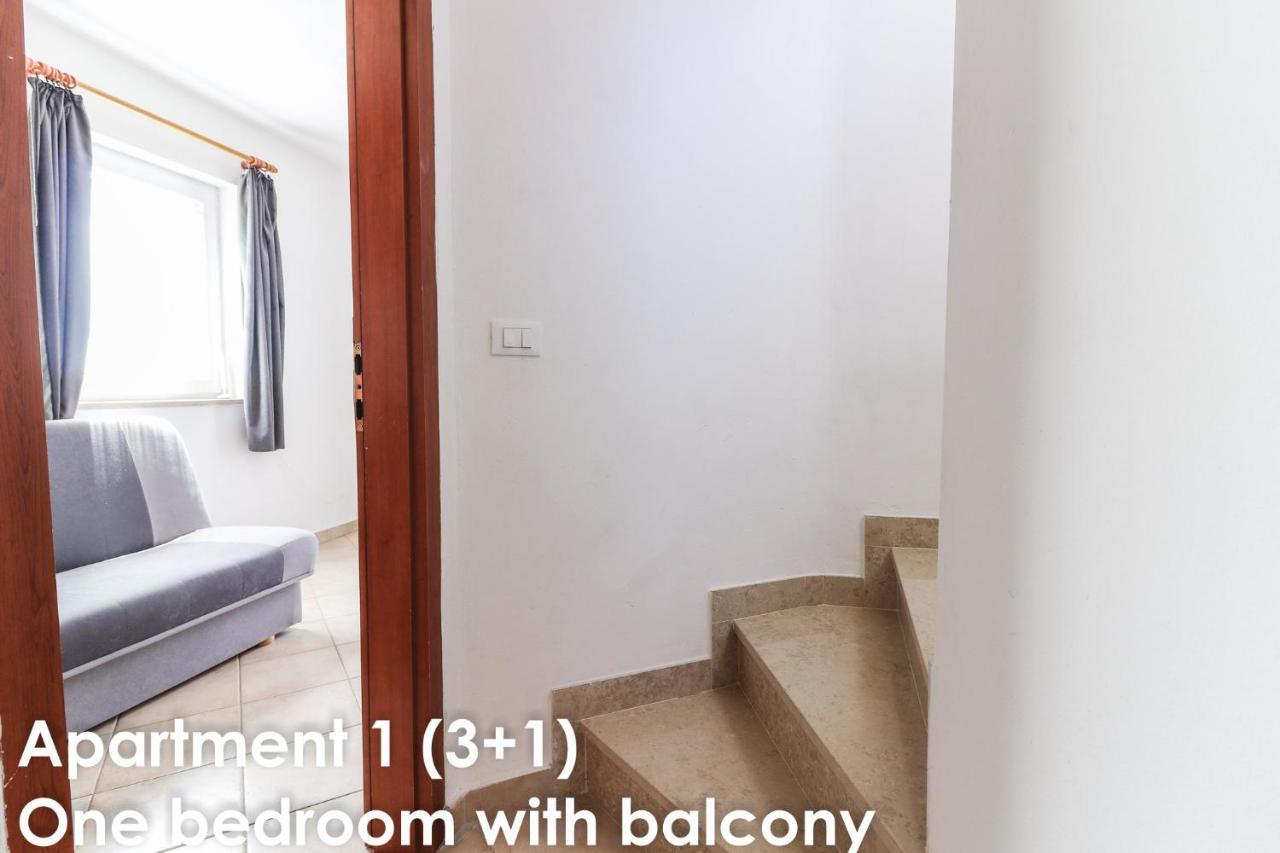 Sunshine Apartments Funtana With Balcony And Sea View 外观 照片