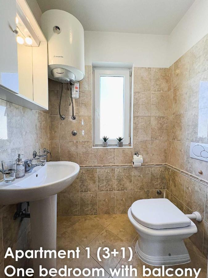 Sunshine Apartments Funtana With Balcony And Sea View 外观 照片