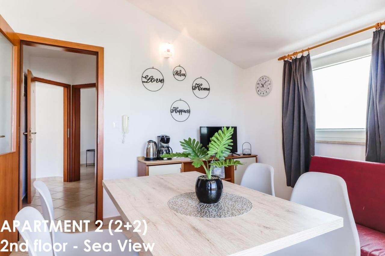 Sunshine Apartments Funtana With Balcony And Sea View 外观 照片