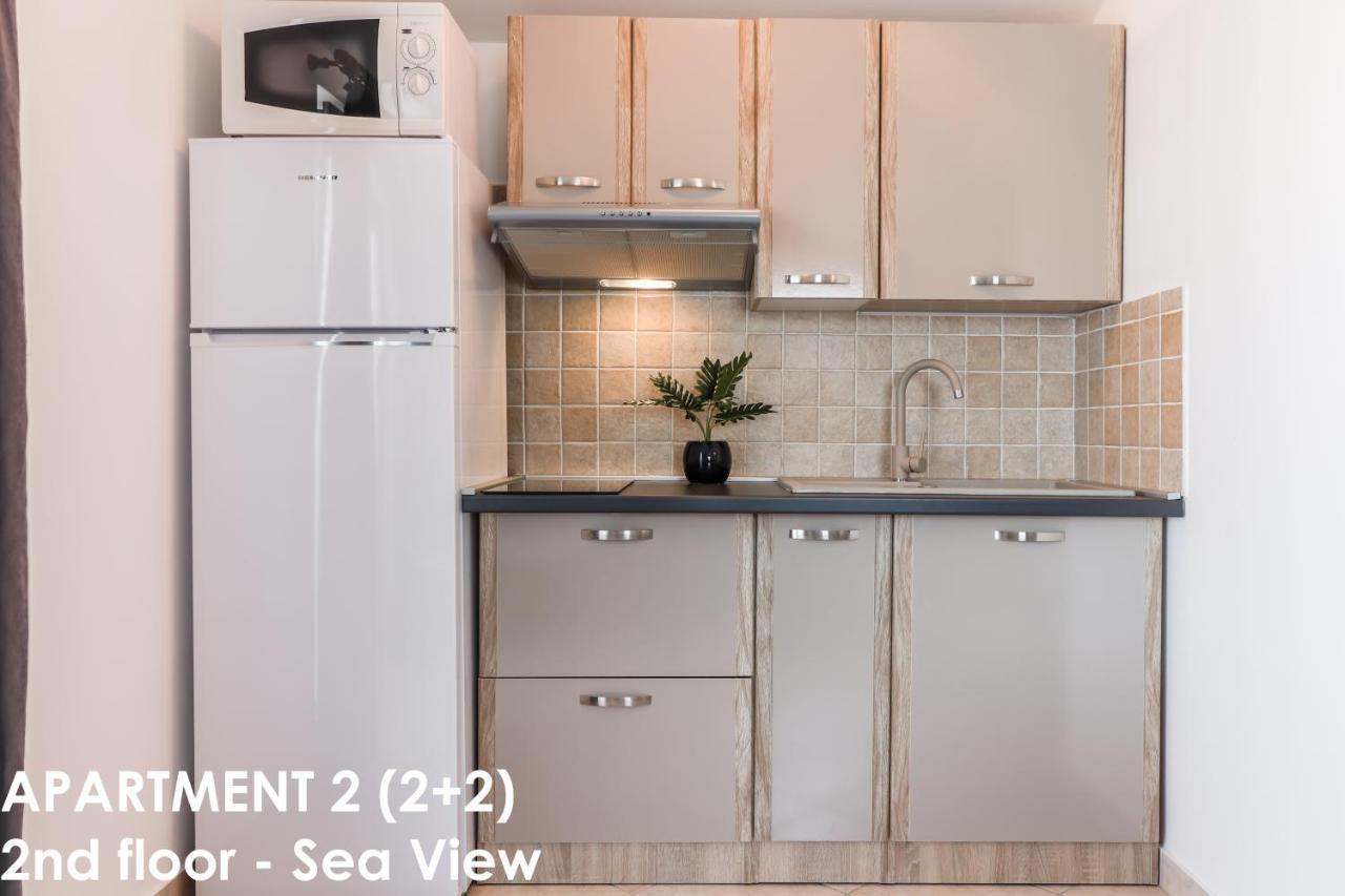 Sunshine Apartments Funtana With Balcony And Sea View 外观 照片